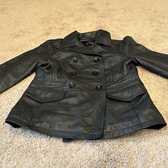 Woman’s Medium Leather Jacket - Picture 2 of 10